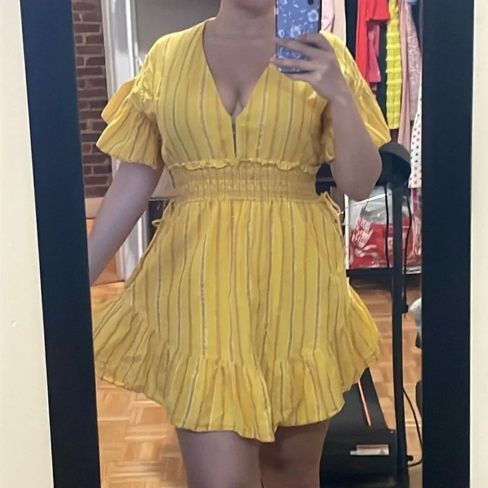 Saylor Adrianne Short sleeve V neck ruffle mini yellow gold pin stripe dress